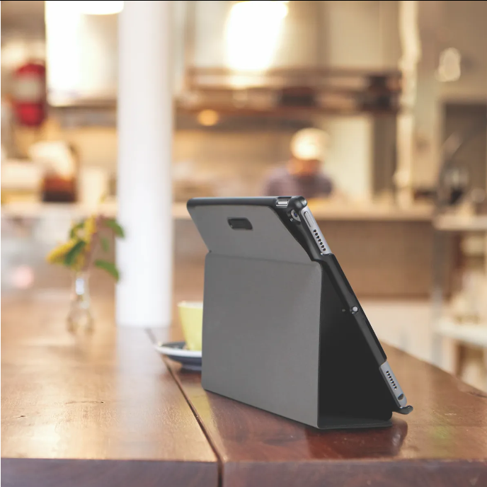 Case Logic CSIE-2145 Snapview Folio for iPad Pro 10.5"