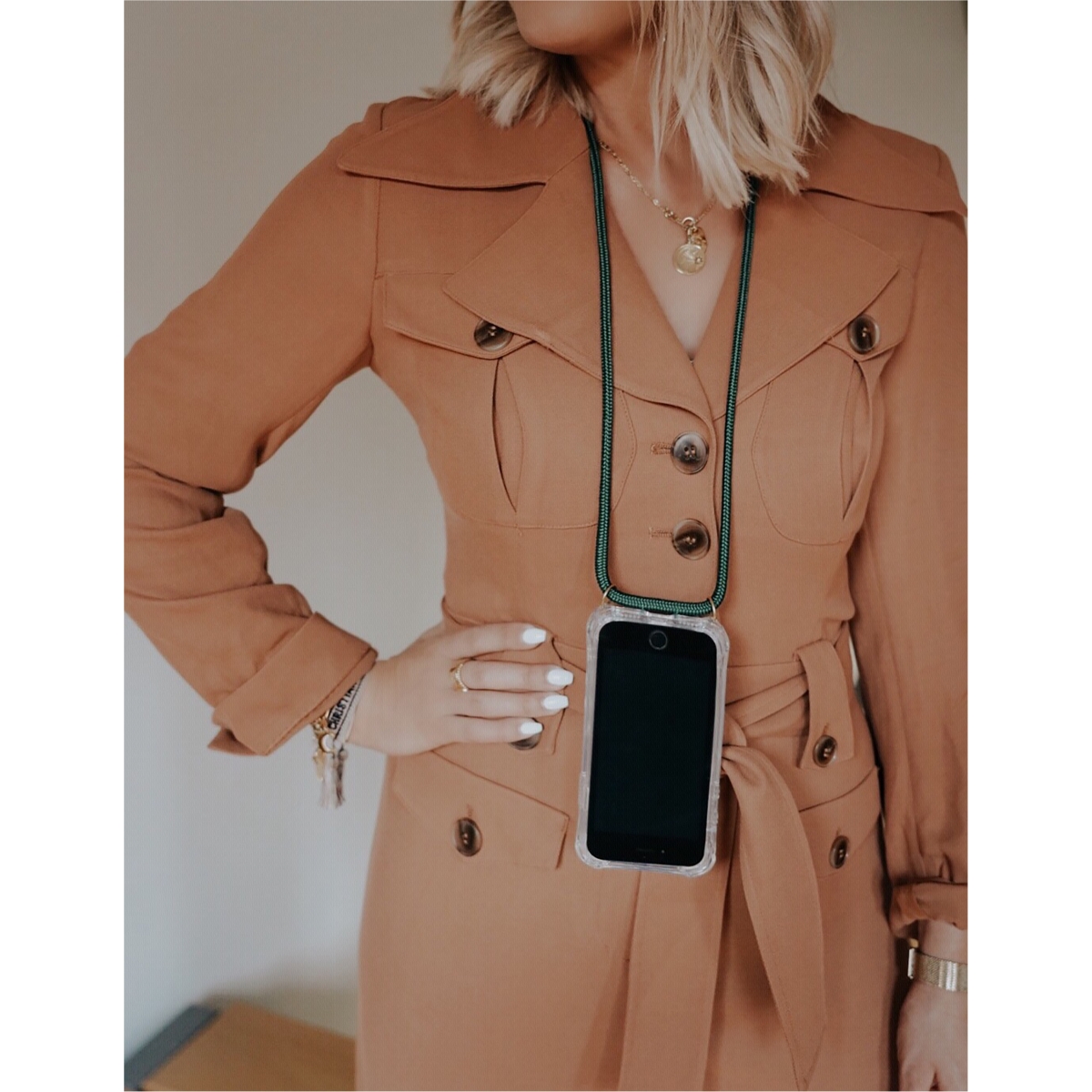 Lookabe loo013 Kaelakee iPhone X/Xs Kuldne Roheline