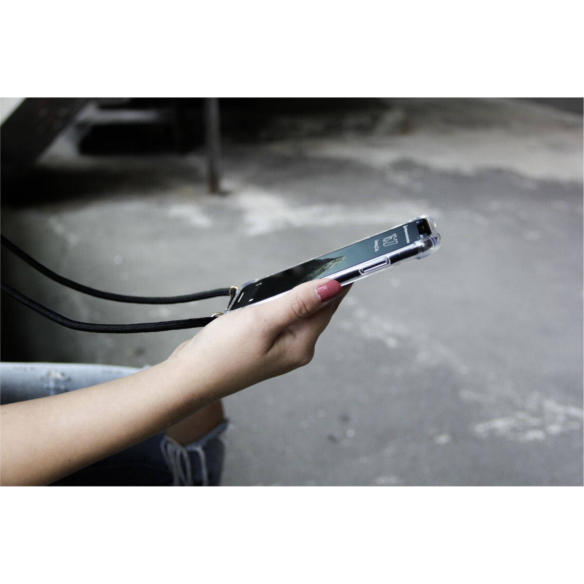 Lookabe kaklarota iPhone Xr Loo004 zelta melna