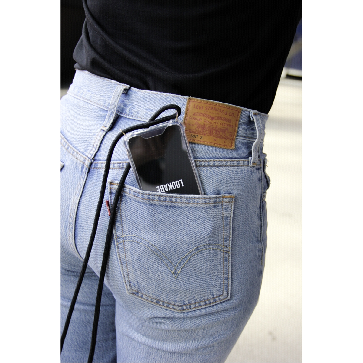 Lookabe kaklarota iPhone Xr Loo004 zelta melna