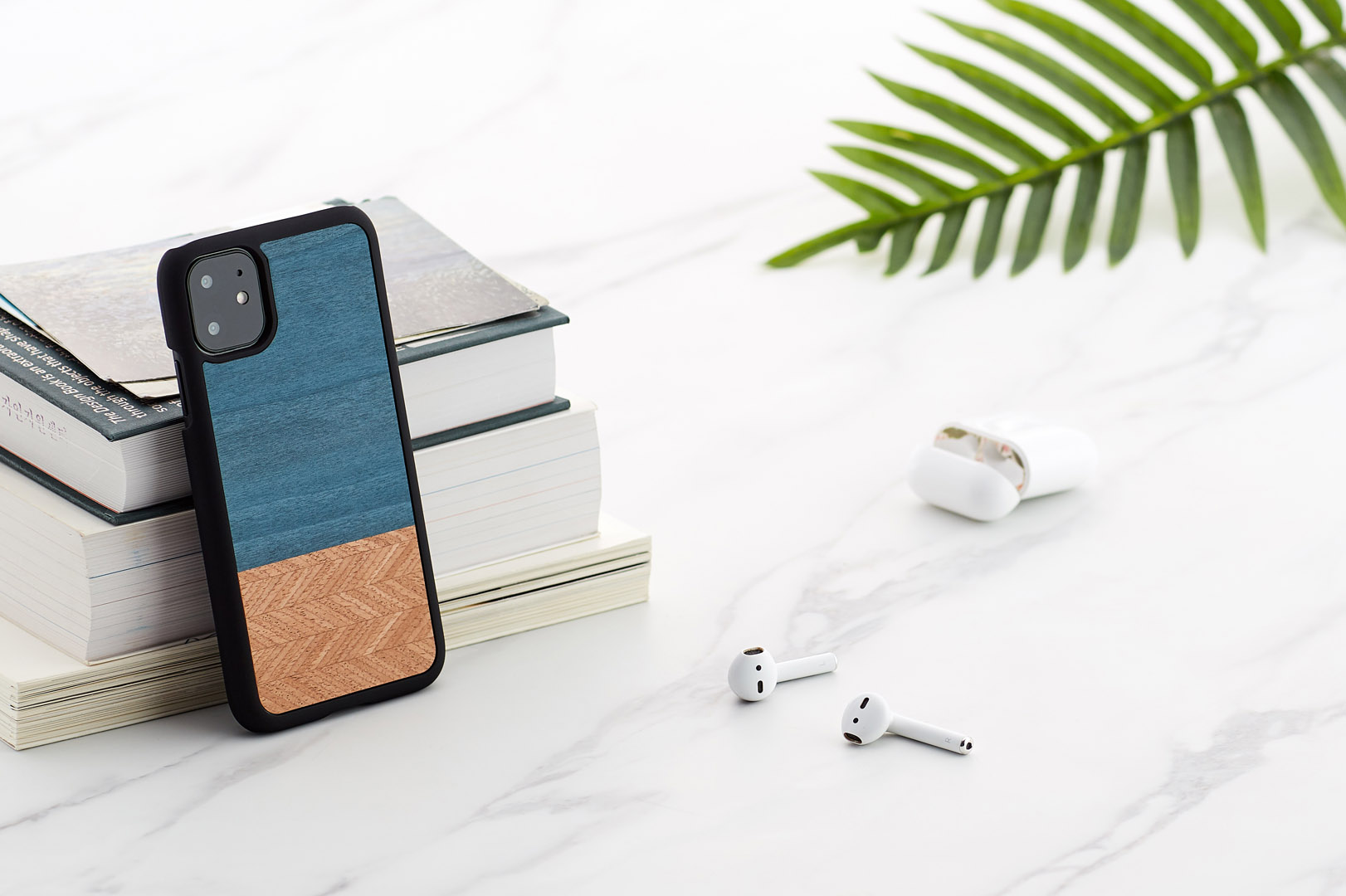 MAN&WOOD Чехол для iPhone 11 Джинсовый Черный