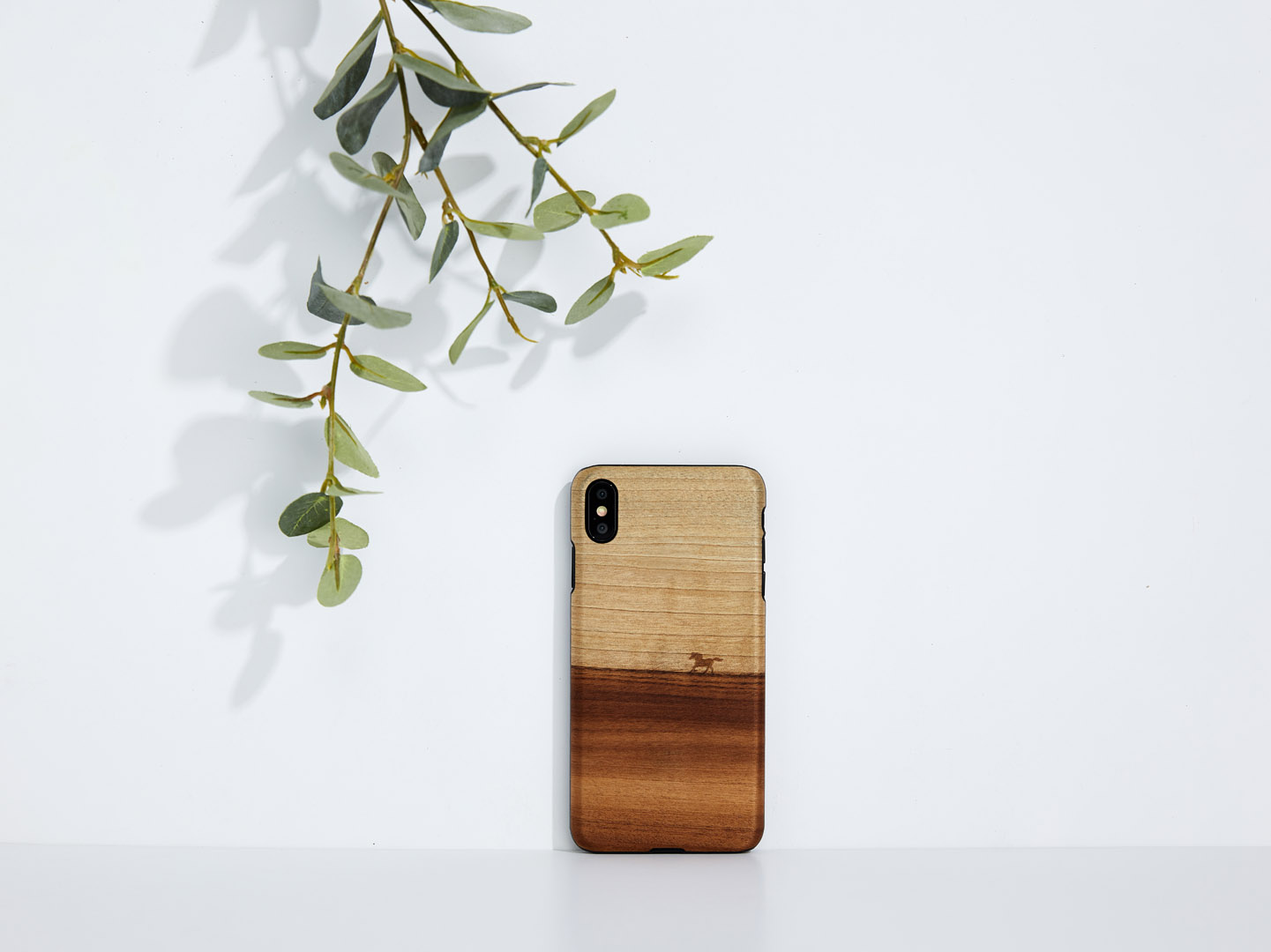 MAN&WOOD iPhone XS Max Vāciņš Mustang Melns