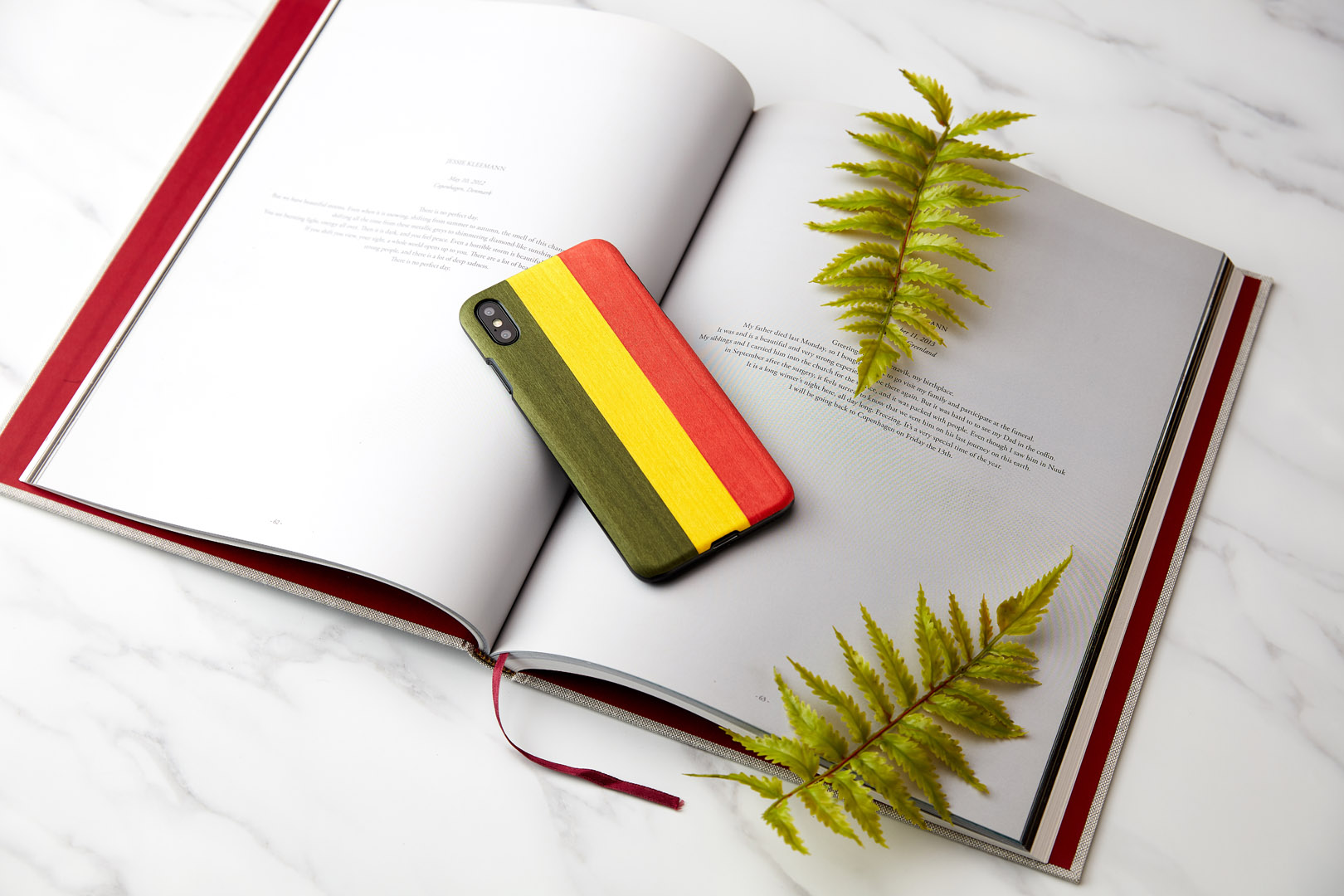 MAN&WOOD iPhone XS Max Korpus Reggae Must