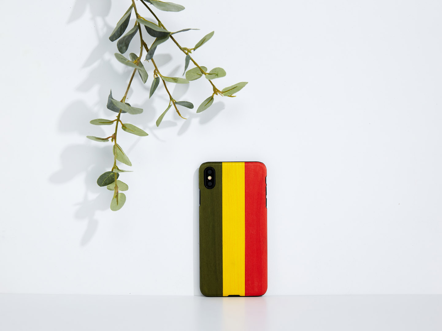 MAN&WOOD iPhone XS Max Korpus Reggae Must