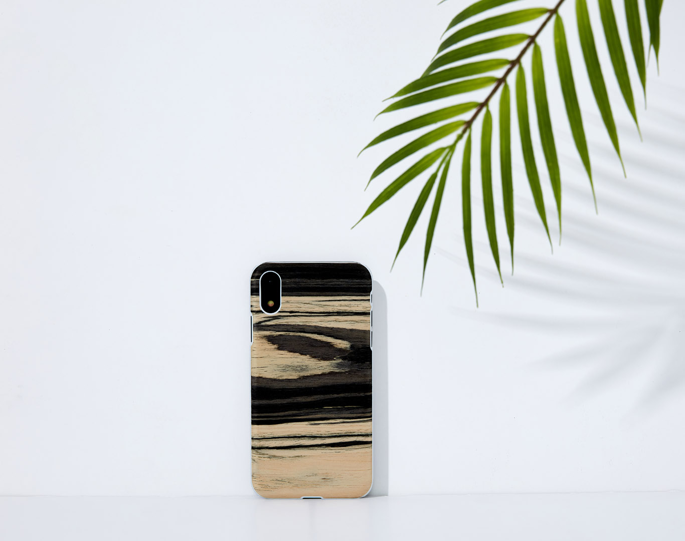 MAN&WOOD iPhone XR Korpus Valge Eeben