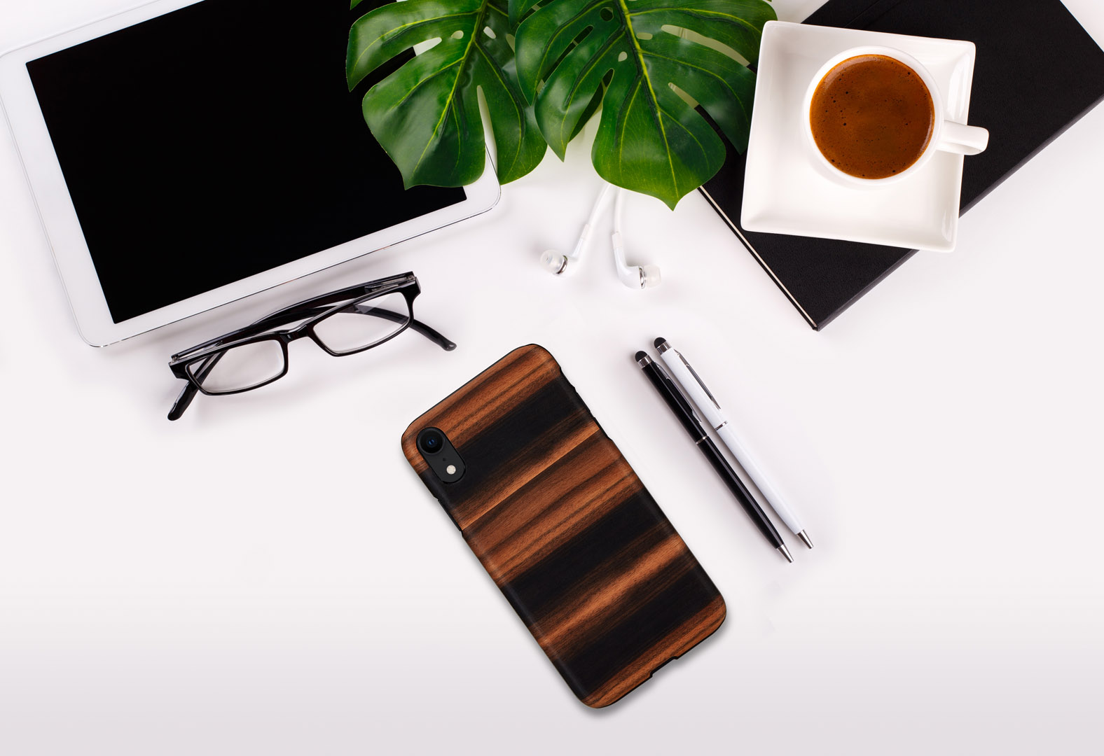 MAN&WOOD iPhone XR Case Ebony Black