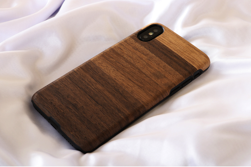 MAN&WOOD iPhone X/XS Korpus Fango Must