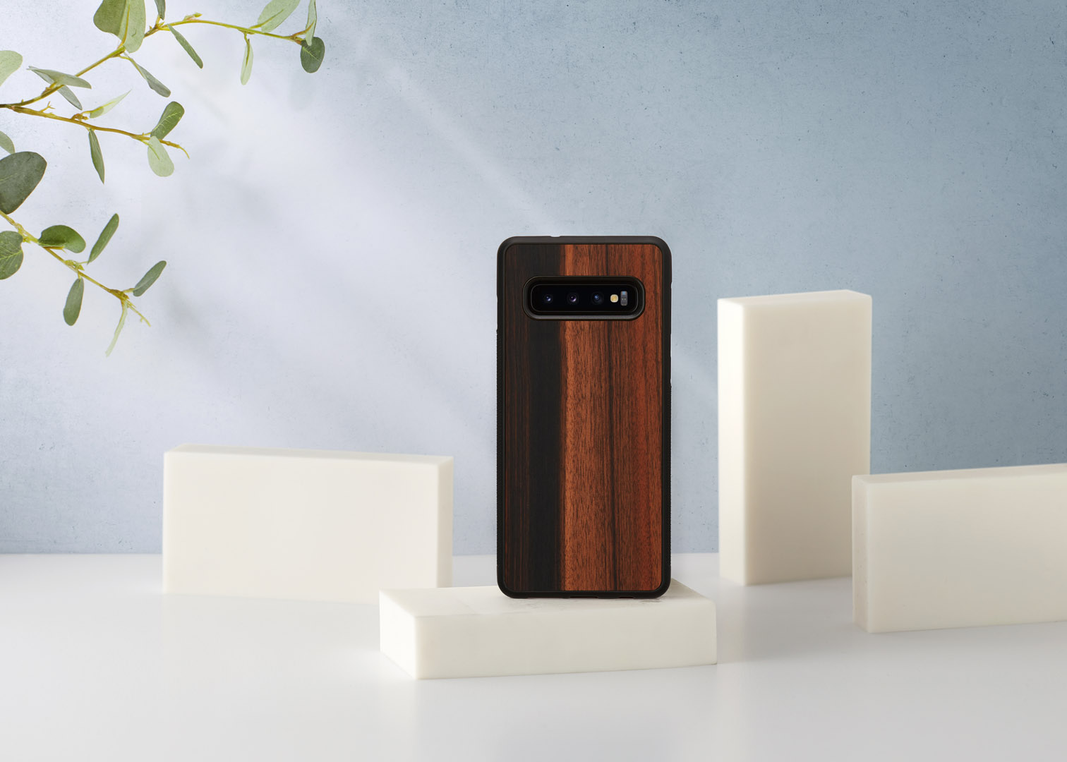 MAN&WOOD Galaxy S10 Ebony Black Case