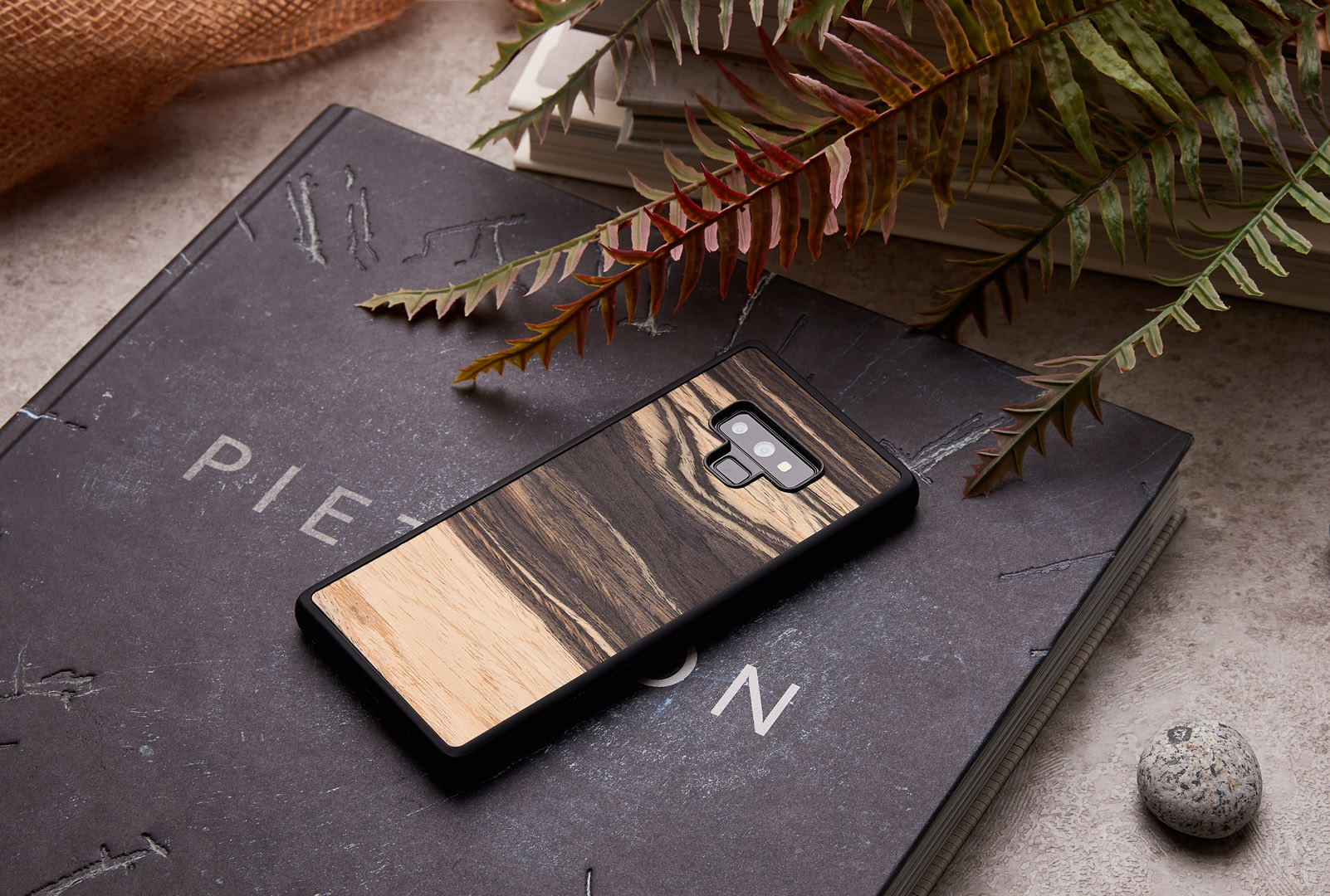 MAN&WOOD Galaxy Note 9 vāciņš balts ebenkoks melns