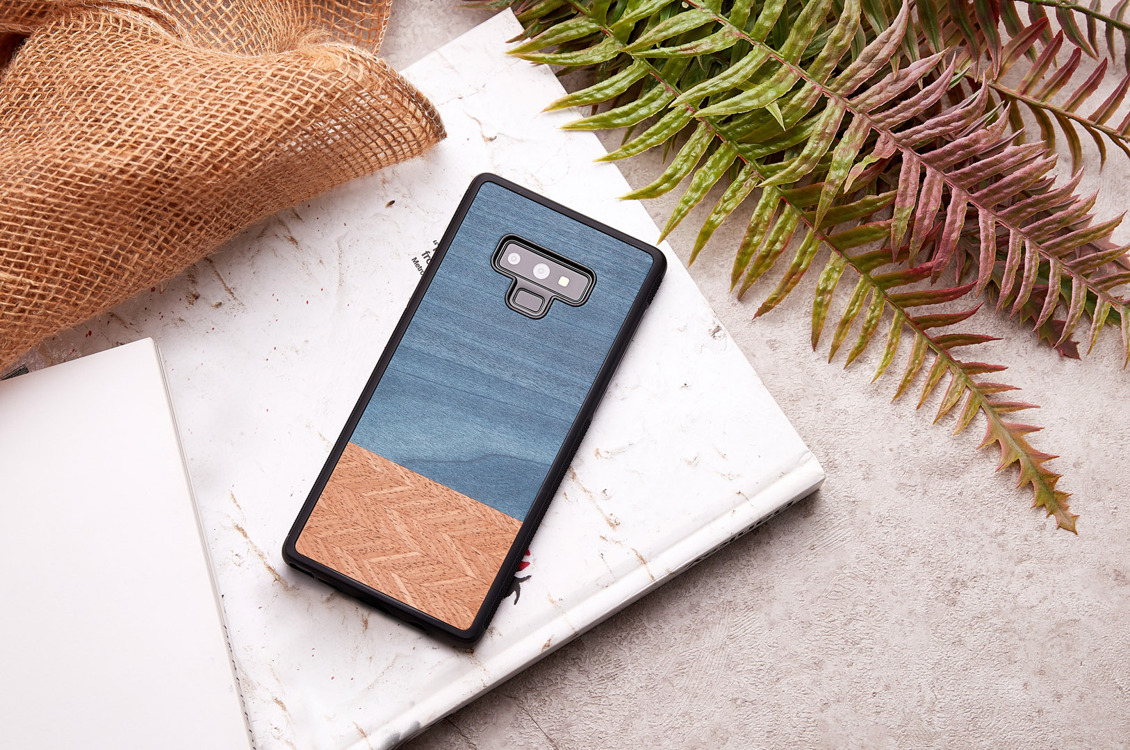 MAN&WOOD Galaxy Note 9 must teksariidest kate