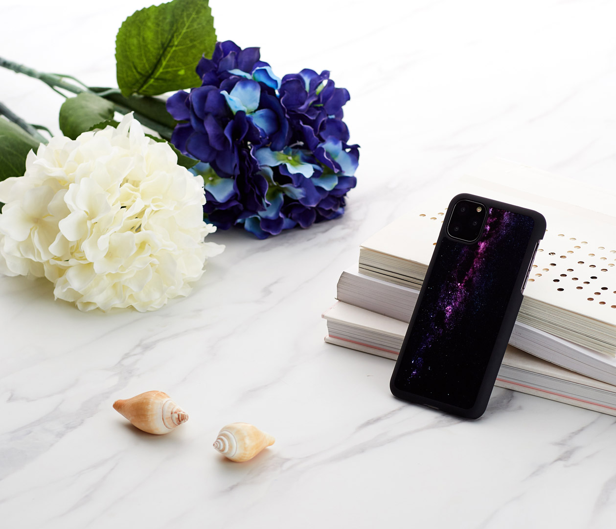 iKins iPhone 11 Pro Max Чёрный Чехол Млечный Путь