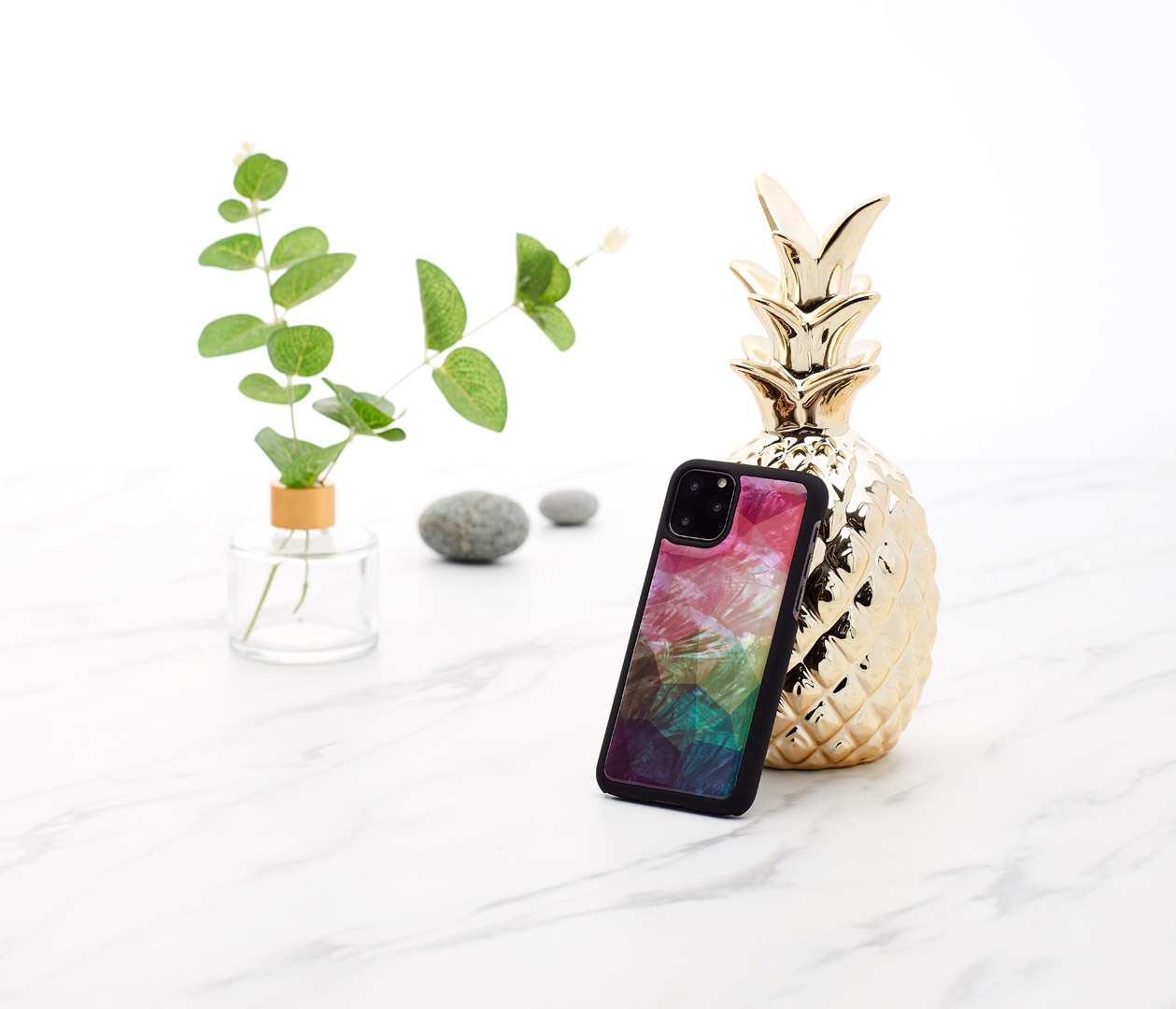 iKins iPhone 11 Pro Vee Lill Must Kest