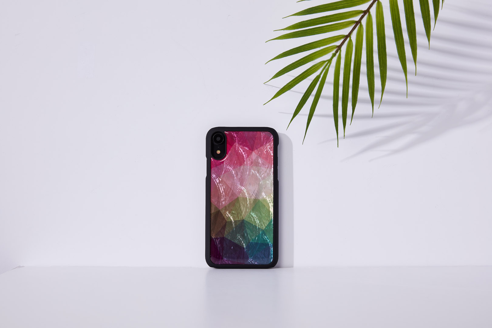 iKins iPhone XR Korpus Veelill Must