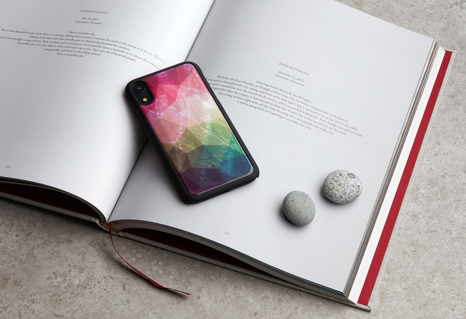 iKins iPhone XR Korpus Veelill Must