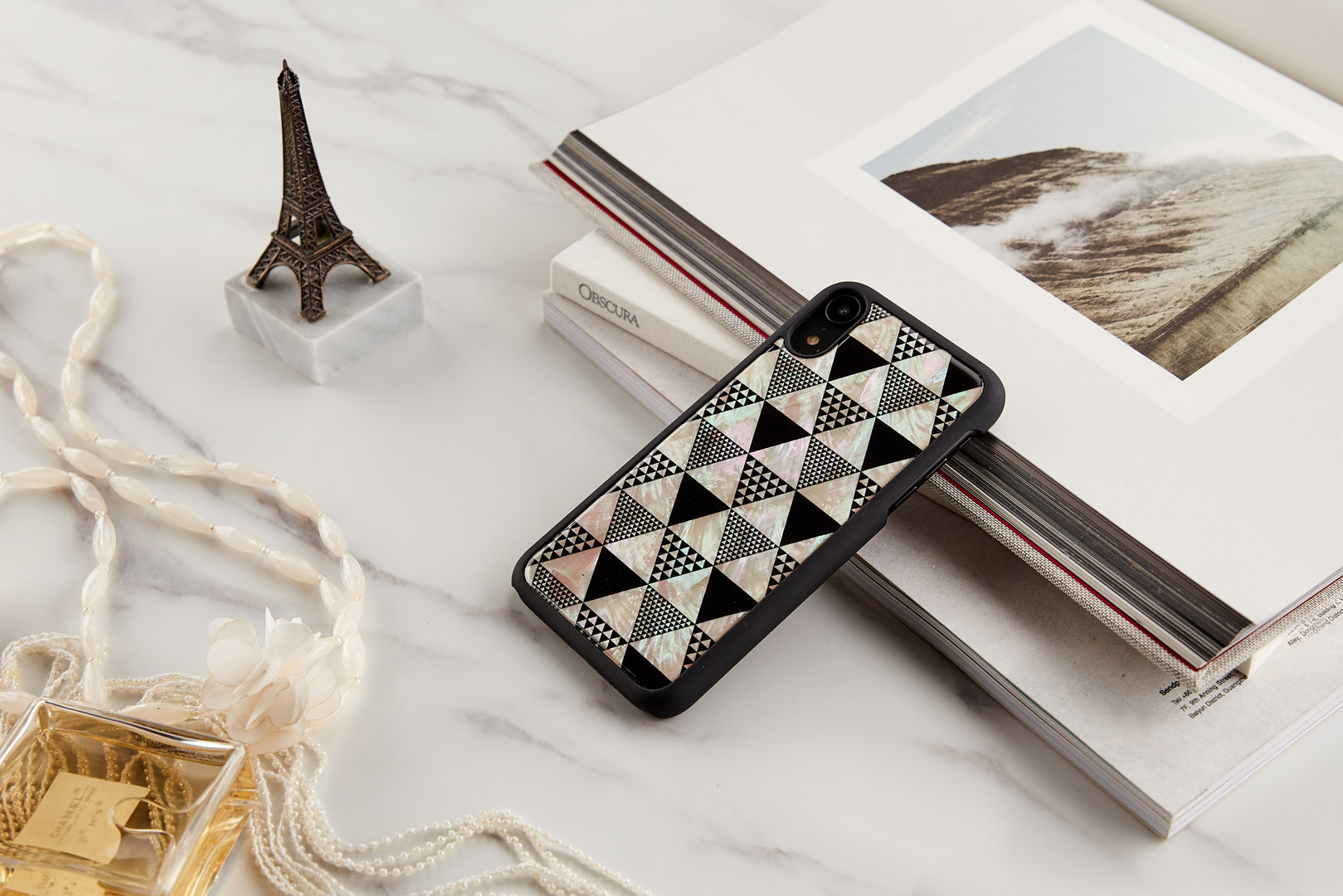 iKins iPhone XR Pyramid Black Case