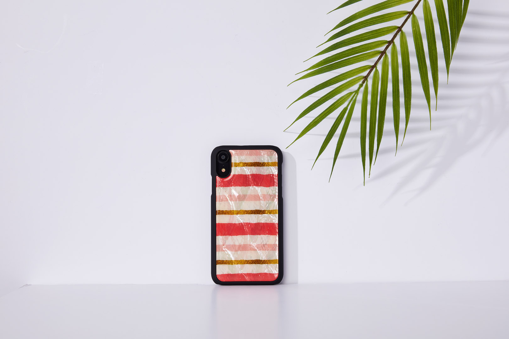 iKins iPhone XR Чёрный Чехол Short Cake