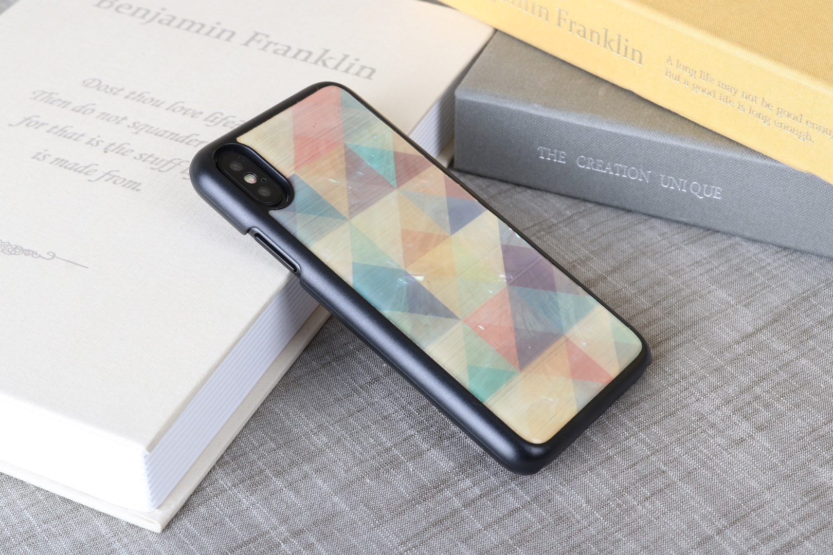 iKins iPhone XS/S Mosaiik Must Korpus