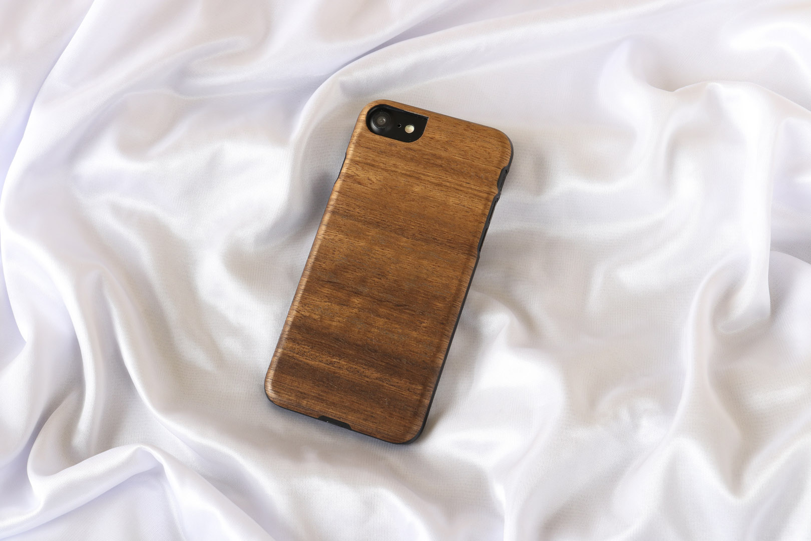 MAN&WOOD iPhone 7/8 Black Koala Case
