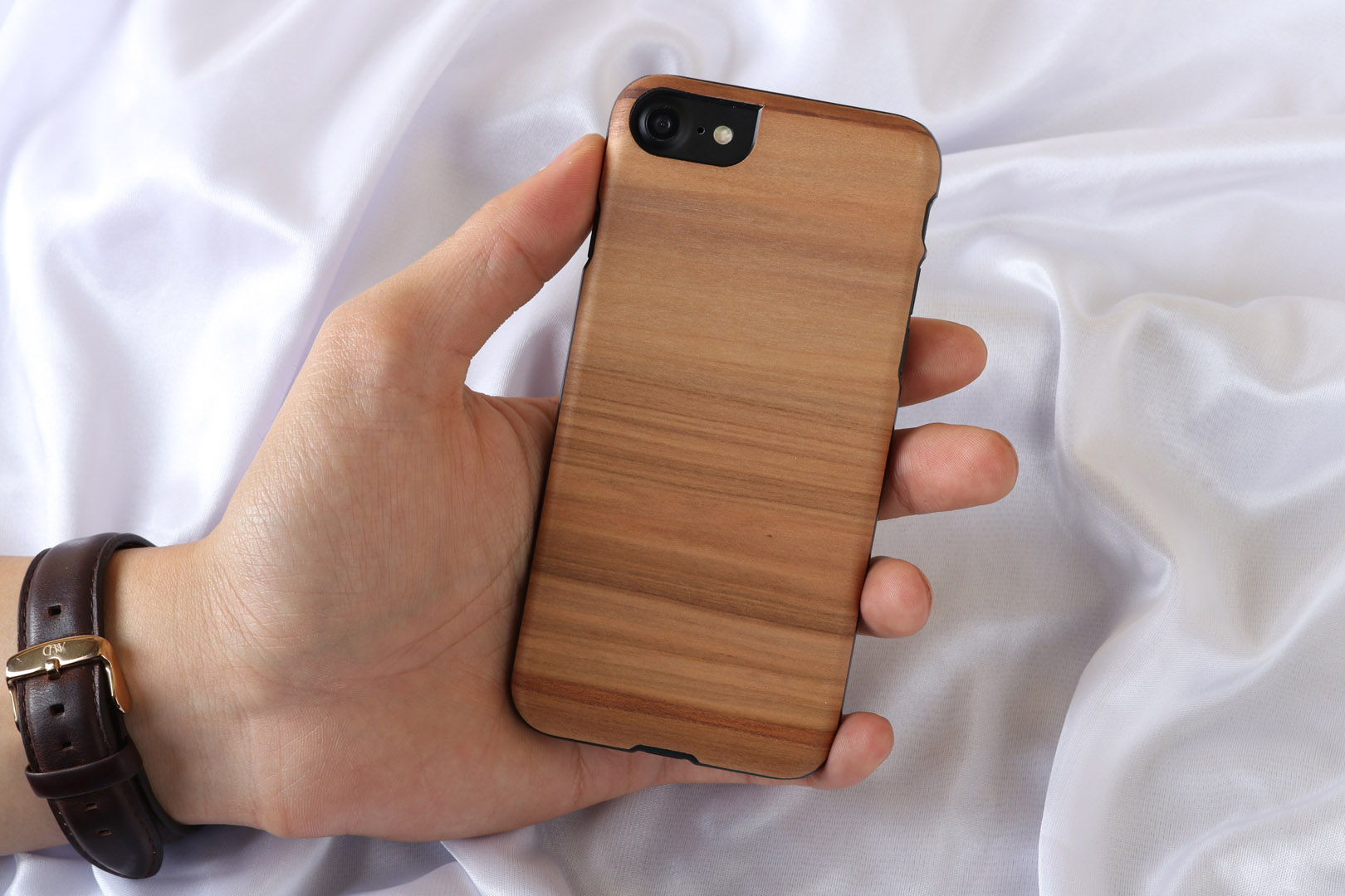 MAN&WOOD iPhone 7/8 Cappuccino Must Korpus