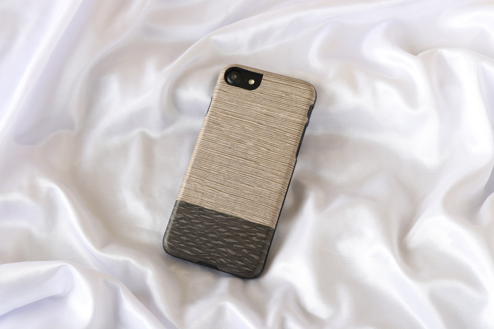 MAN&WOOD iPhone 7/8 Lattis melns vāciņš