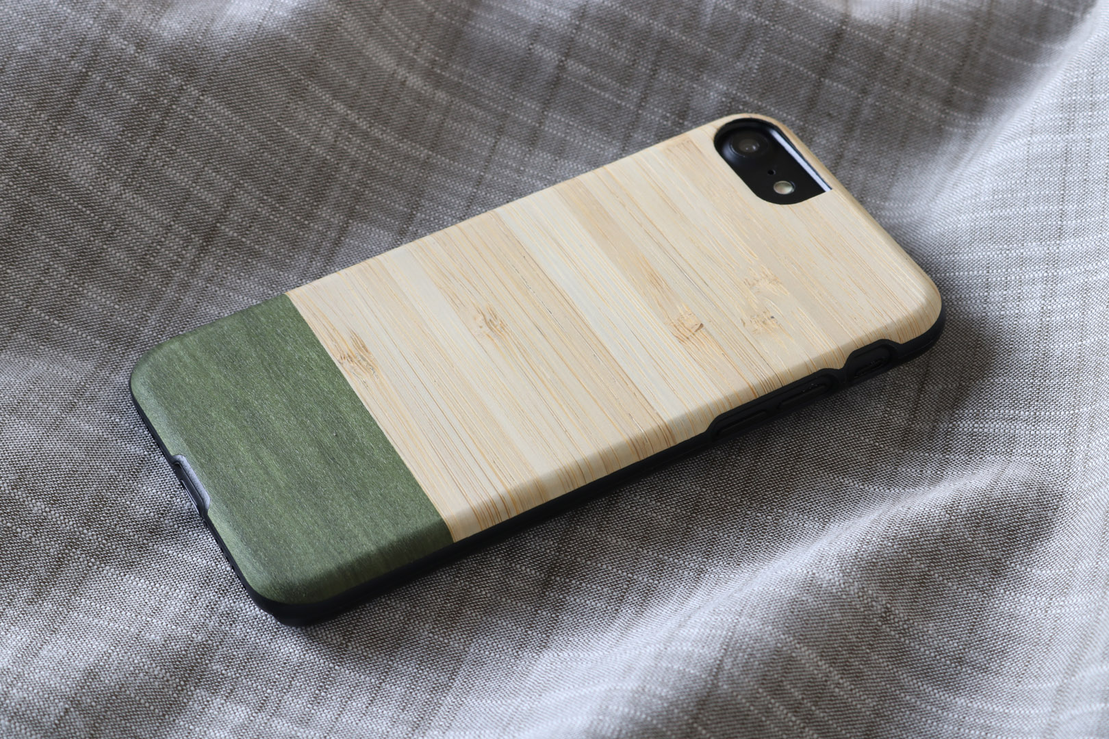 MAN&WOOD iPhone 7/8 Bambusa Meža Melns Vāciņš