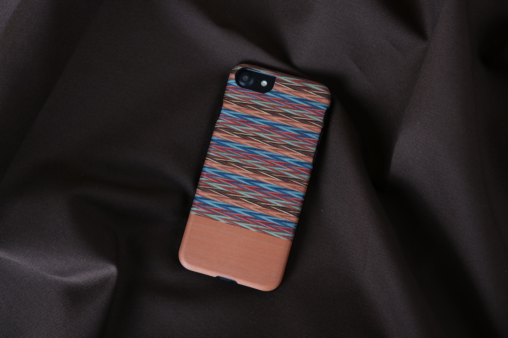 MAN&WOOD iPhone 7/8 Korpus Browny Check Black