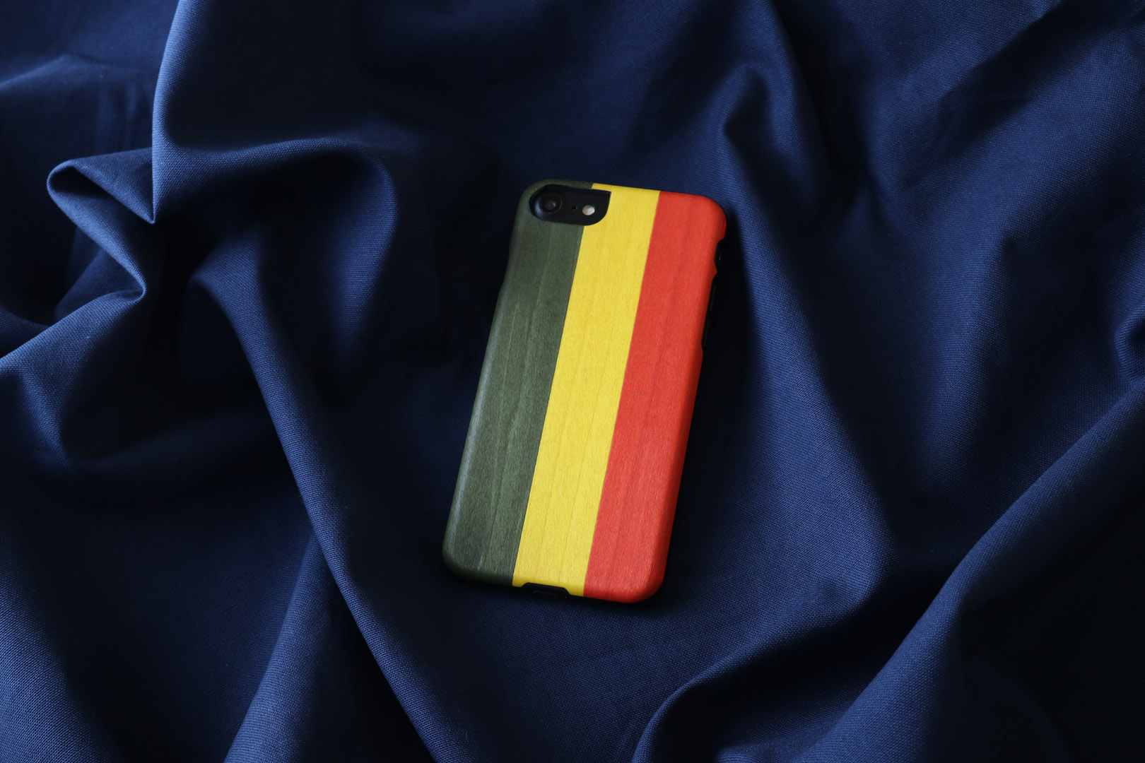 MAN&WOOD iPhone 7/8 ümbris Reggae Black