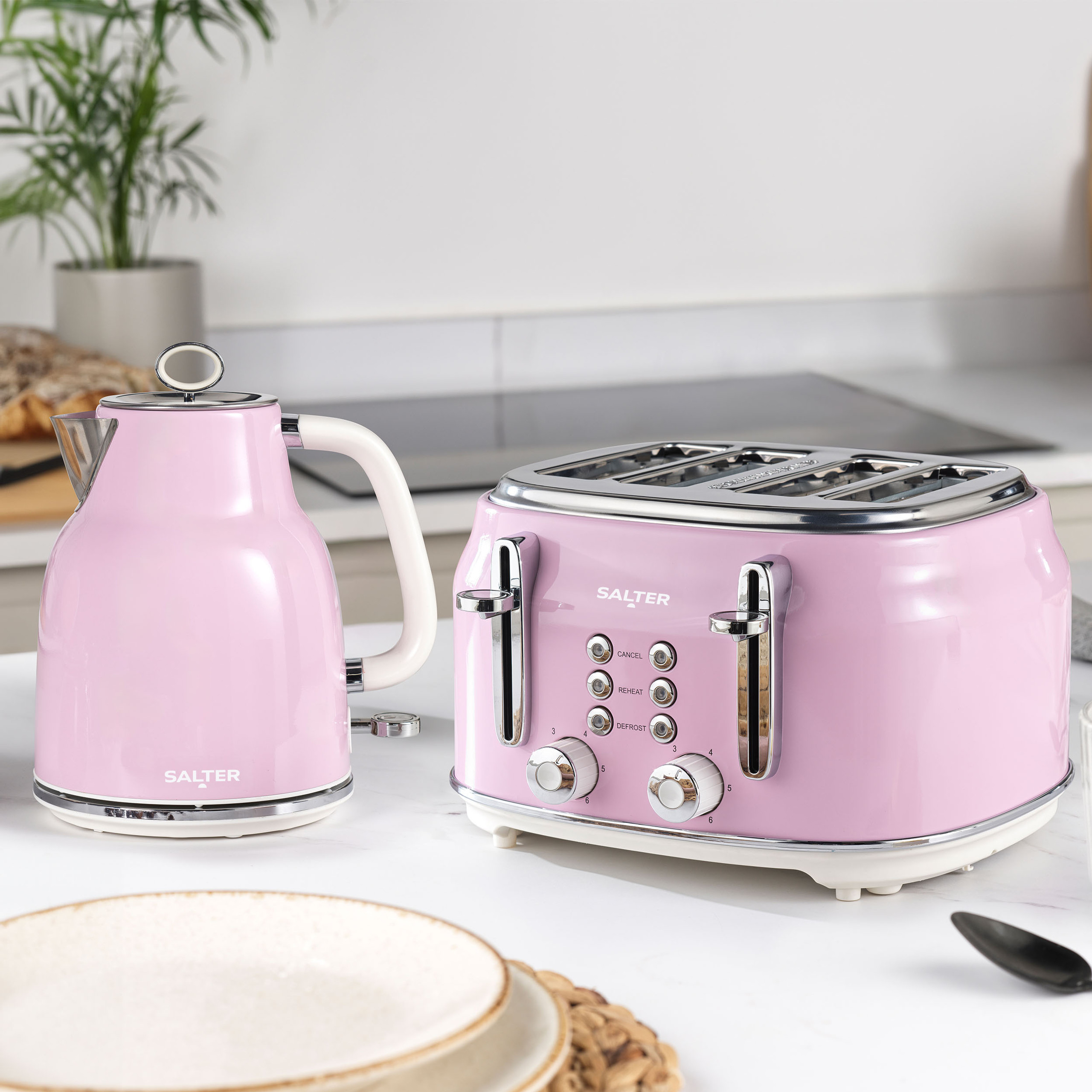 Salter EK5737PNKVDE Retro Rapid Boil Kettle Pink