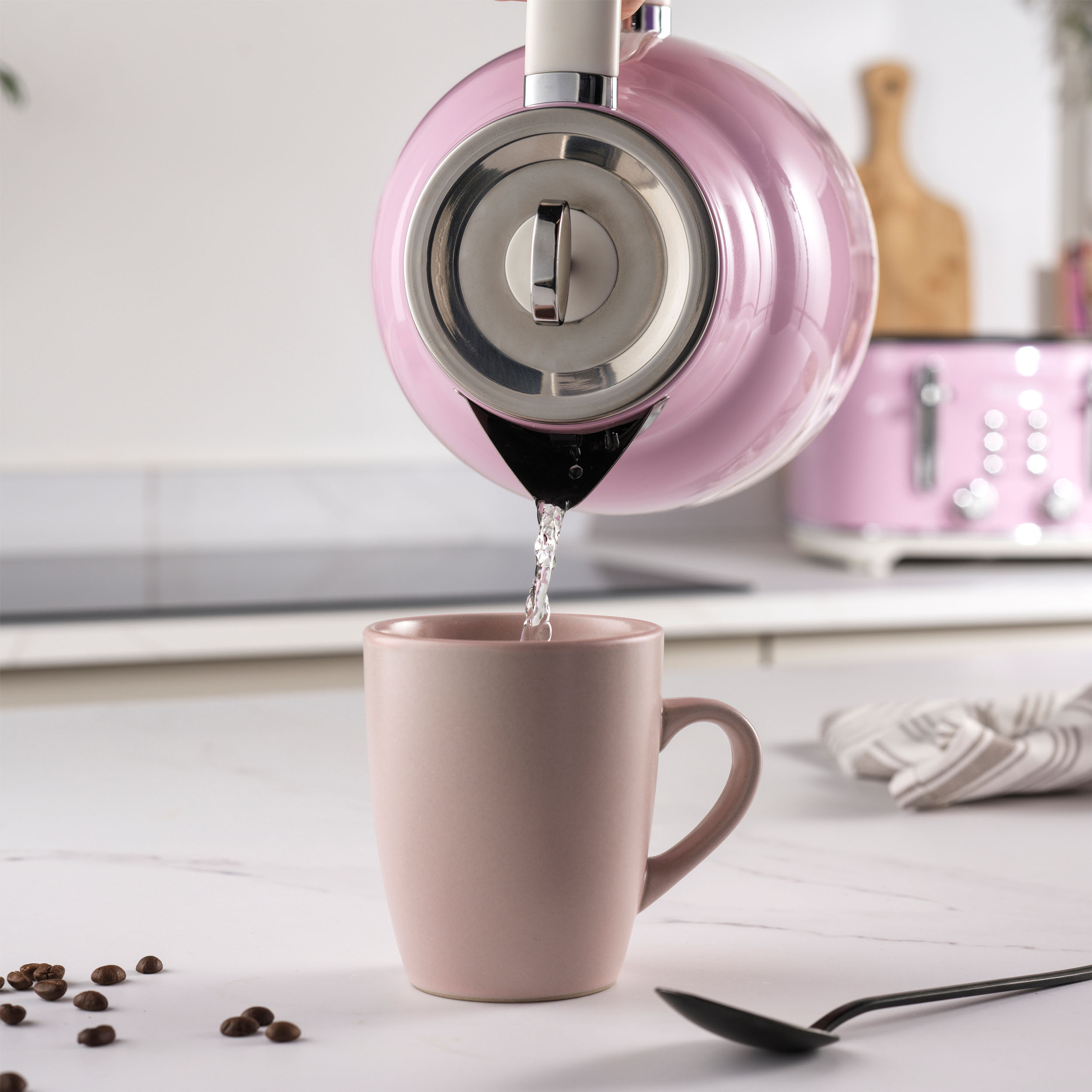 Salter EK5737PNKVDE Retro Rapid Boil Kettle Pink