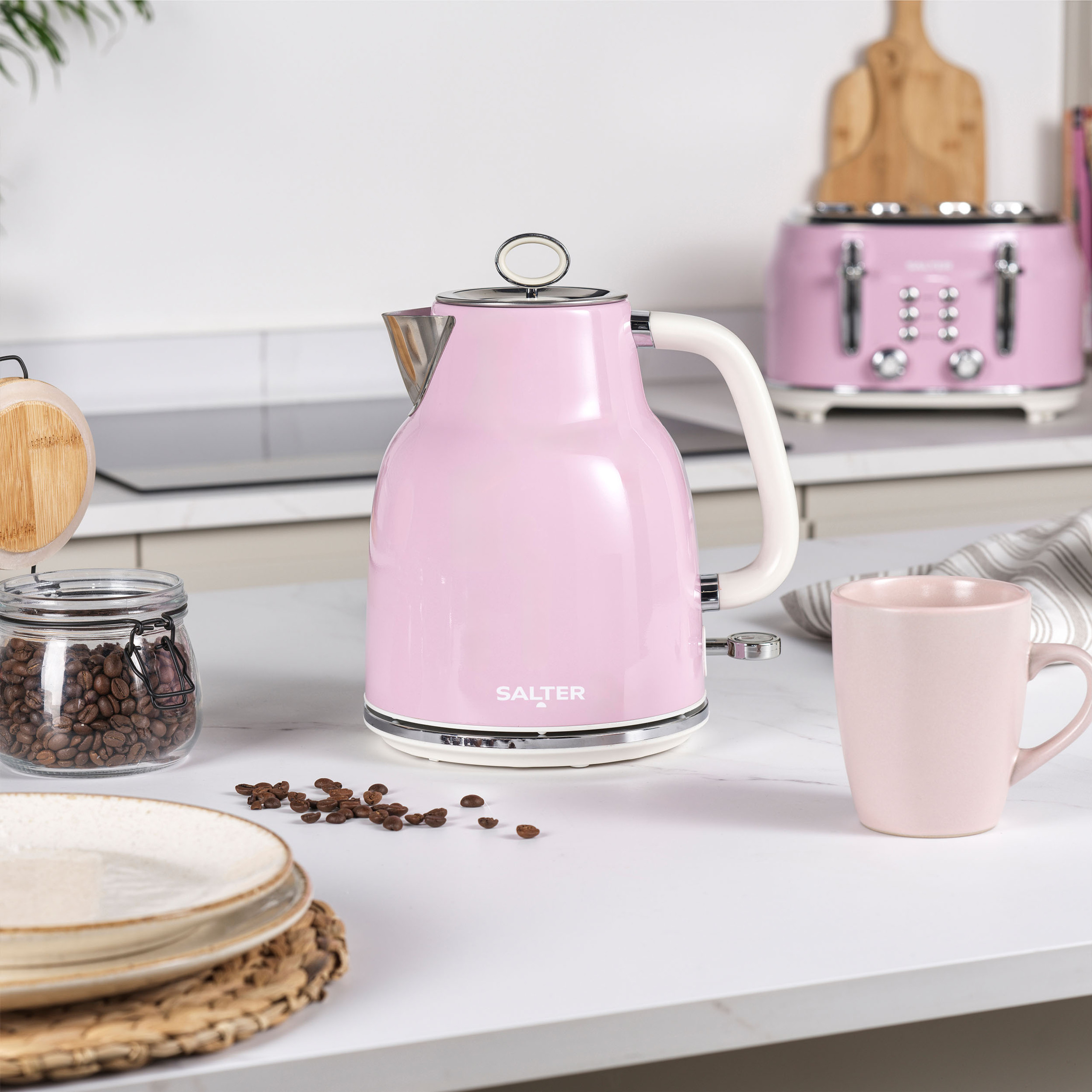 Salter EK5737PNKVDE Retro Rapid Boil Kettle Pink